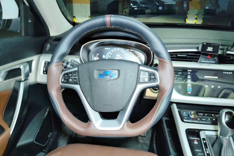 Used Geely Auto Emgrand X7 Sport 2018 1.8TD Automatic All-Wheel-Drive ZhiZun Model with 4G Connectivity Steering Wheel