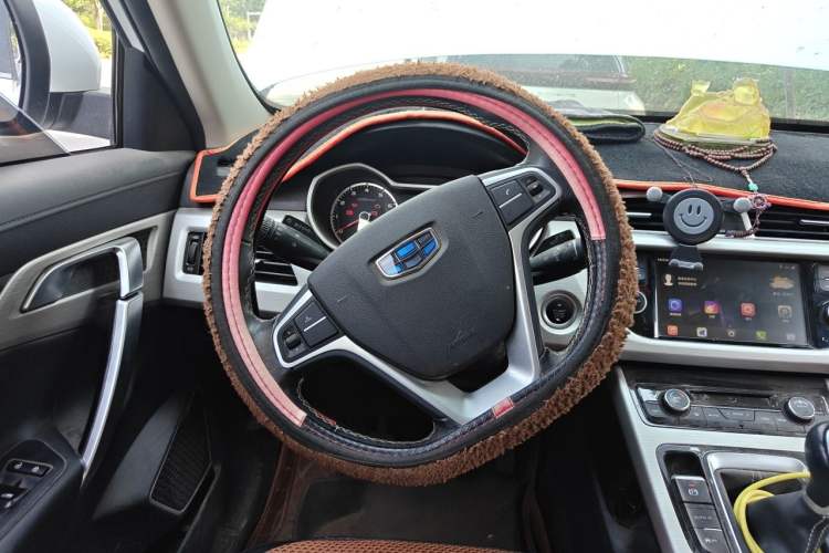 Used Geely Auto Emgrand X7 Sport 2018 2.0L Manual Two-Wheel Drive Zhiya Version Steering Wheel