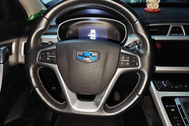 Used Geely Auto Emgrand X7 Sport 2018 Revised Version 1.8TD Automatic Two-Wheel Drive Smart Connectivity 4G-Enabled Edition Steering Wheel