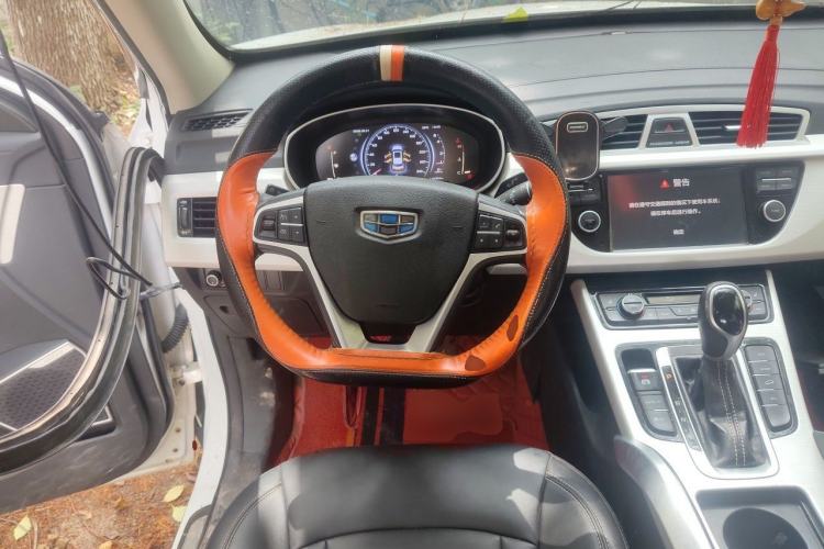 Used Geely Auto Emgrand X7 Sport 2018 1.8TD Automatic Two-Wheel Drive Smart Connect 4G Internet Edition Steering Wheel