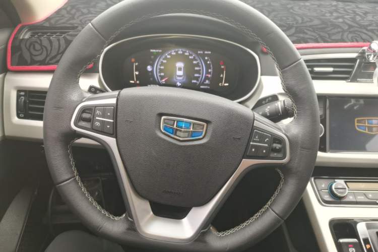 Used Geely Auto Emgrand X7 Sport 2018 1.8TD Automatic Two-Wheel Drive Smart Connect 4G Internet Edition Steering Wheel