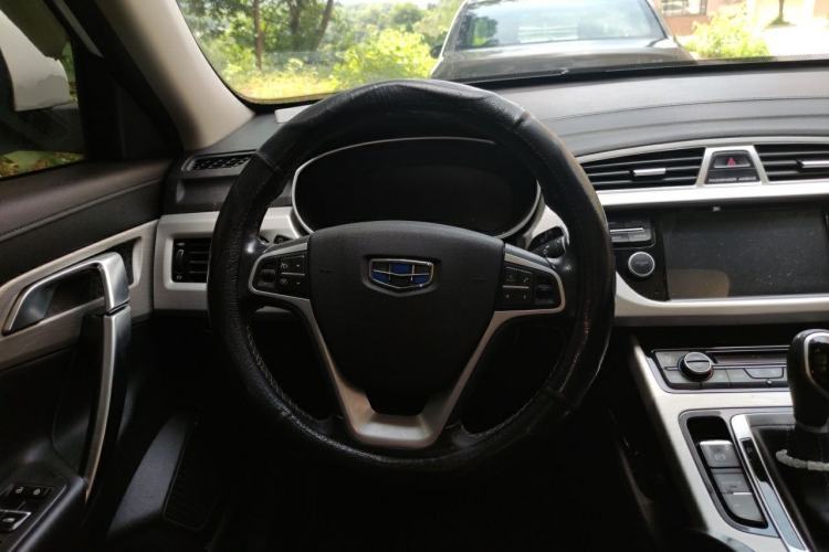 Used Geely Auto Emgrand X7 Sport 2018 1.8TD Automatic Two-Wheel Drive Smart Connect 4G Internet Edition Steering Wheel