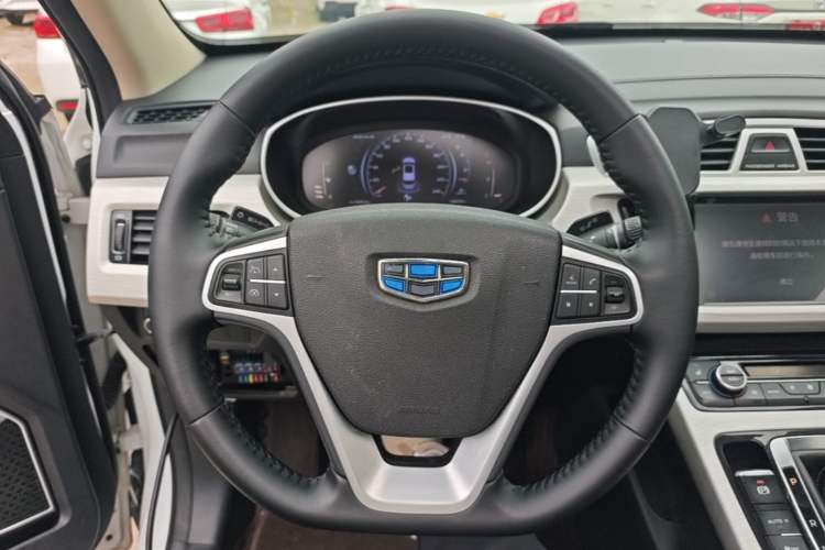 Used Geely Auto Emgrand X7 Sport 2018 1.8TD Automatic Two-Wheel Drive Smart Connect 4G Internet Edition Steering Wheel