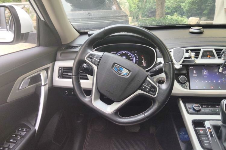 Used Geely Auto Emgrand X7 Sport 2018 Revised Version 1.8TD Automatic Two-Wheel Drive Smart Connectivity 4G-Enabled Edition Steering Wheel