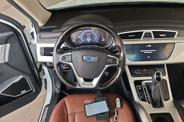Used Geely Auto Emgrand X7 Sport 2018 1.8TD Automatic All-Wheel-Drive ZhiZun Model with 4G Connectivity Steering Wheel