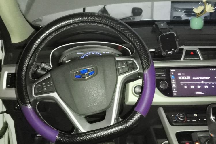 Used Geely Auto Emgrand X7 Sport 2018 1.8TD Automatic Two-Wheel Drive Smart Connect 4G Internet Edition Steering Wheel
