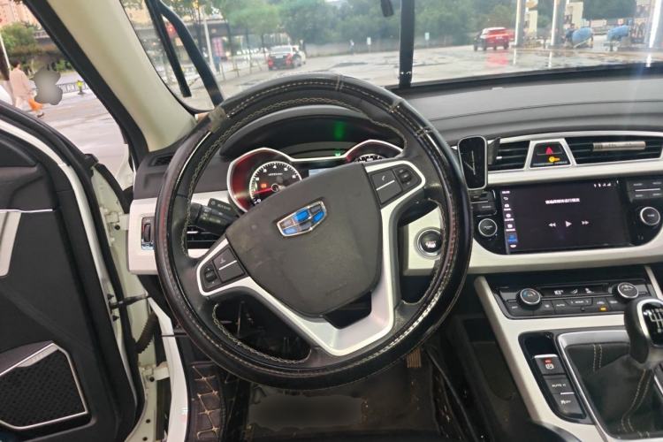 Used Geely Auto Emgrand X7 Sport 2018 2.0L Manual Two-Wheel Drive Zhiya Version Steering Wheel