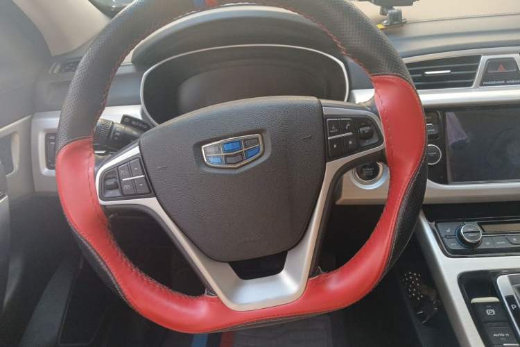 Used Geely Auto Emgrand X7 Sport 2018 1.8TD Automatic Two-Wheel Drive Smart Connect 4G Internet Edition Steering Wheel