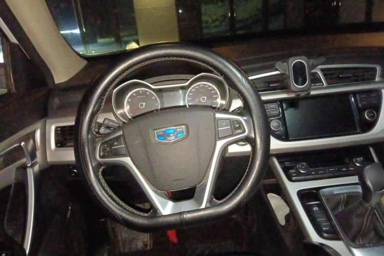 Used Geely Auto Emgrand X7 Sport 2018 2.0L Manual Two-Wheel Drive Zhiya Version Steering Wheel