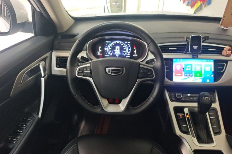 Used Geely Auto Emgrand X7 Sport 2018 1.8TD Automatic Two-Wheel Drive Smart Connect 4G Internet Edition Steering Wheel