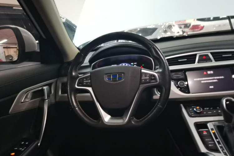 Used Geely Auto Emgrand X7 Sport 2018 1.8TD Automatic Two-Wheel Drive Smart Connect 4G Internet Edition Steering Wheel