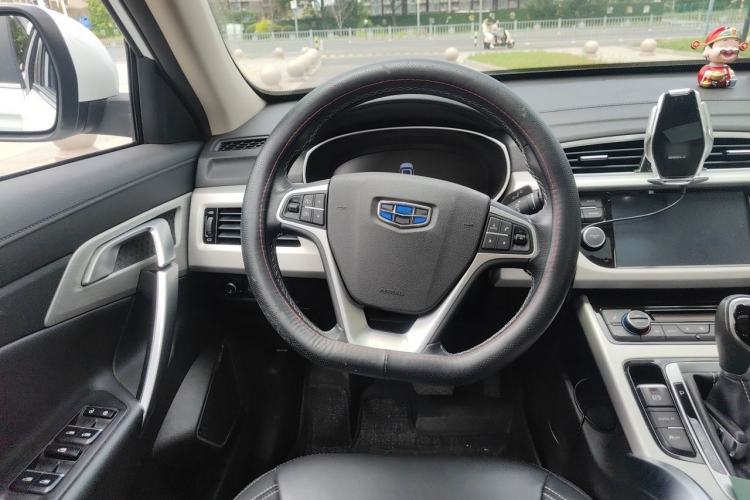 Used Geely Auto Emgrand X7 Sport 2018 1.8TD Automatic Two-Wheel Drive Smart Connect 4G Internet Edition Steering Wheel