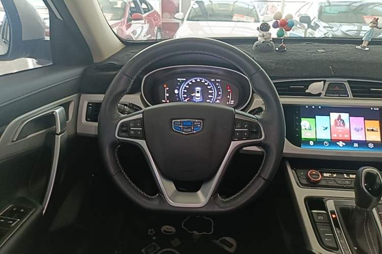 Used Geely Auto Emgrand X7 Sport 2018 1.8TD Automatic Two-Wheel Drive Smart Connect 4G Internet Edition Steering Wheel
