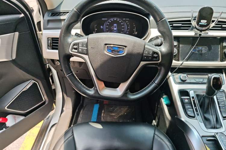 Used Geely Auto Emgrand X7 Sport 2018 1.8TD Automatic Two-Wheel Drive Smart Connect 4G Internet Edition Steering Wheel