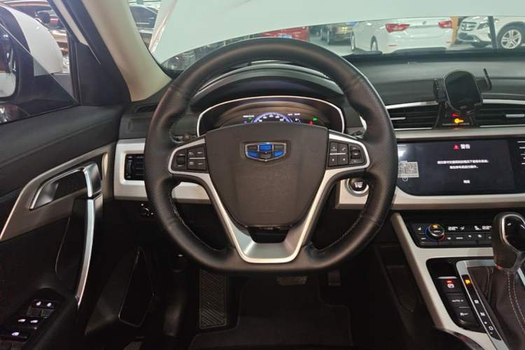 Used Geely Auto Emgrand X7 Sport 2018 1.8TD Automatic Two-Wheel Drive Smart 4G Connected Version Steering Wheel