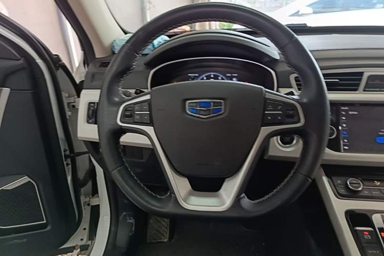 Used Geely Auto Emgrand X7 Sport 2018 Revised Version 1.8TD Automatic Two-Wheel Drive Smart Connectivity 4G-Enabled Edition Steering Wheel
