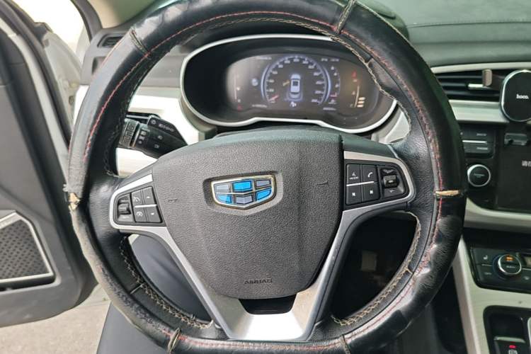 Used Geely Auto Emgrand X7 Sport 2018 1.8TD Automatic Two-Wheel Drive Smart Connect 4G Internet Edition Steering Wheel