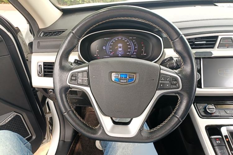 Used Geely Auto Emgrand X7 Sport 2018 1.8TD Automatic Two-Wheel Drive Smart Connect 4G Internet Edition Steering Wheel