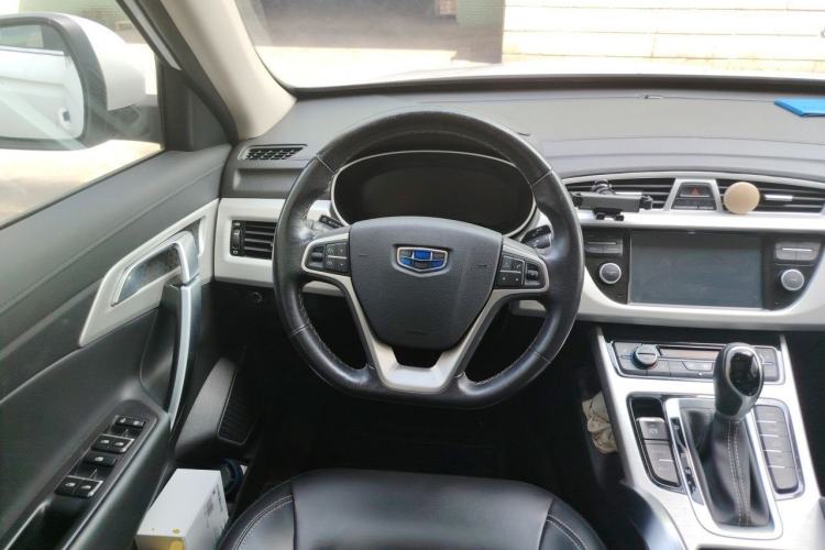 Used Geely Auto Emgrand X7 Sport 2018 Revised Version 1.8TD Automatic Two-Wheel Drive Smart Connectivity 4G-Enabled Edition Steering Wheel