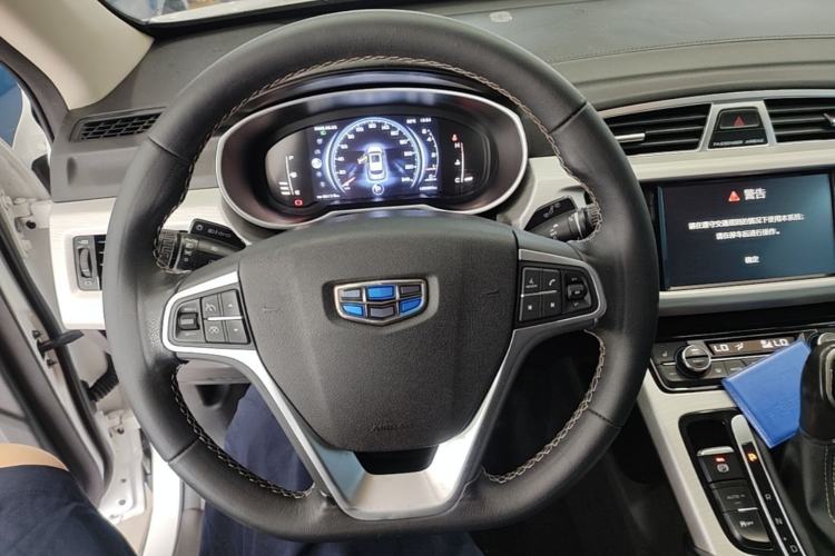 Used Geely Auto Emgrand X7 Sport 2018 1.8TD Automatic Two-Wheel Drive Smart Connect 4G Internet Edition Steering Wheel