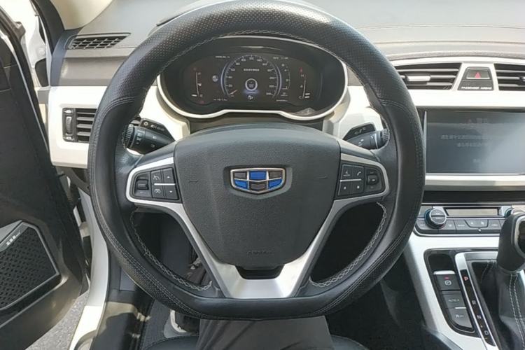 Used Geely Auto Emgrand X7 Sport 2018 1.8TD Automatic Two-Wheel Drive Smart Connect 4G Internet Edition Steering Wheel