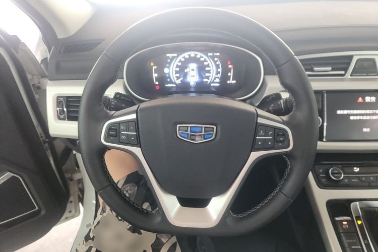 Used Geely Auto Emgrand X7 Sport 2018 1.8TD Automatic Two-Wheel Drive Smart Connect 4G Internet Edition Steering Wheel