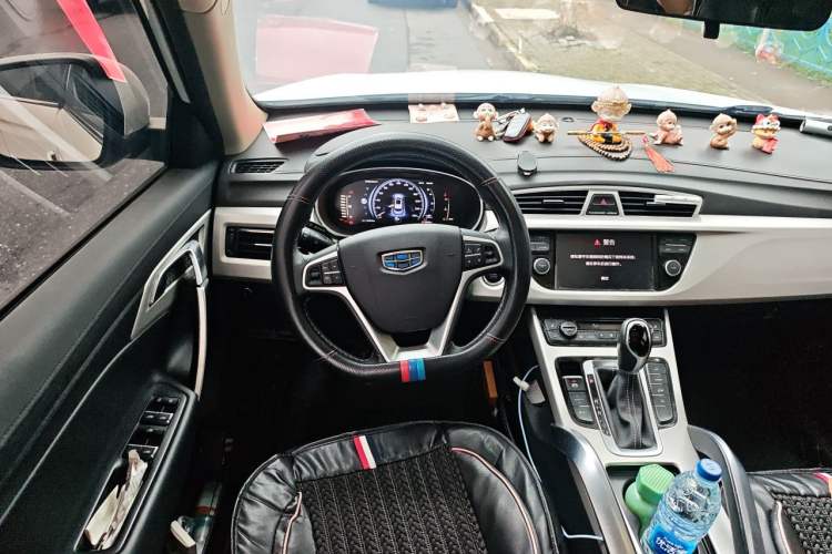 Used Geely Auto Emgrand X7 Sport 2018 1.8TD Automatic Two-Wheel Drive Smart Connect 4G Internet Edition Steering Wheel
