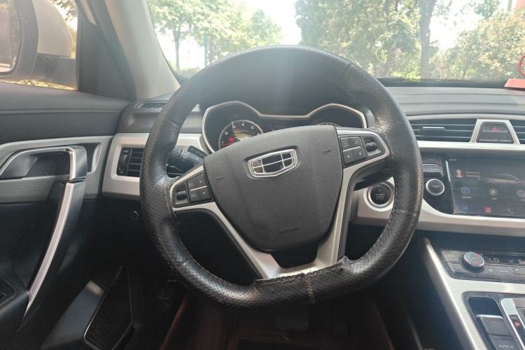Used Geely Auto Emgrand X7 Sport 2018 1.8TD Automatic Two-Wheel Drive Zhiya Model Steering Wheel