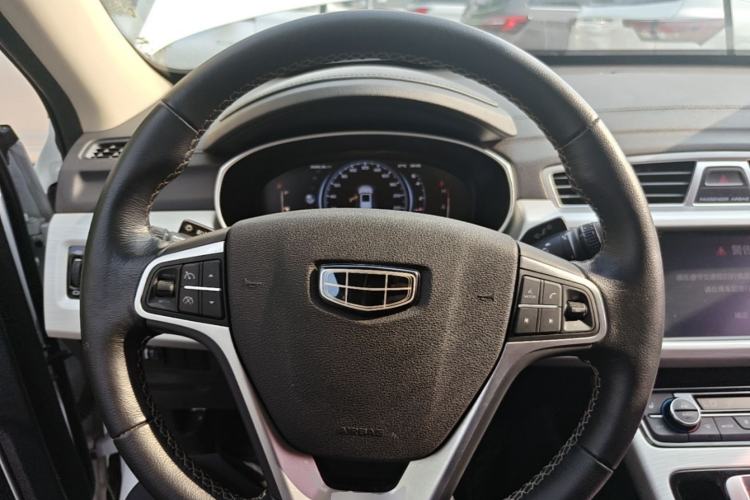 Used Geely Auto Emgrand X7 Sport 2018 1.8TD Automatic Two-Wheel Drive Smart Connect 4G Internet Edition Steering Wheel