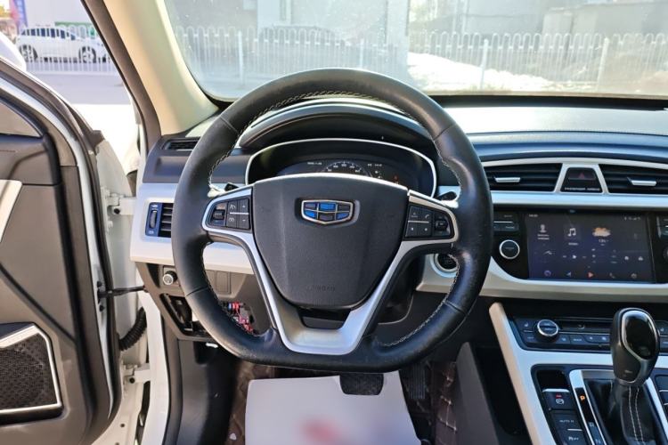 Used Geely Auto Emgrand X7 Sport 2018 1.8TD Automatic Two-Wheel Drive Smart Connect 4G Internet Edition Steering Wheel