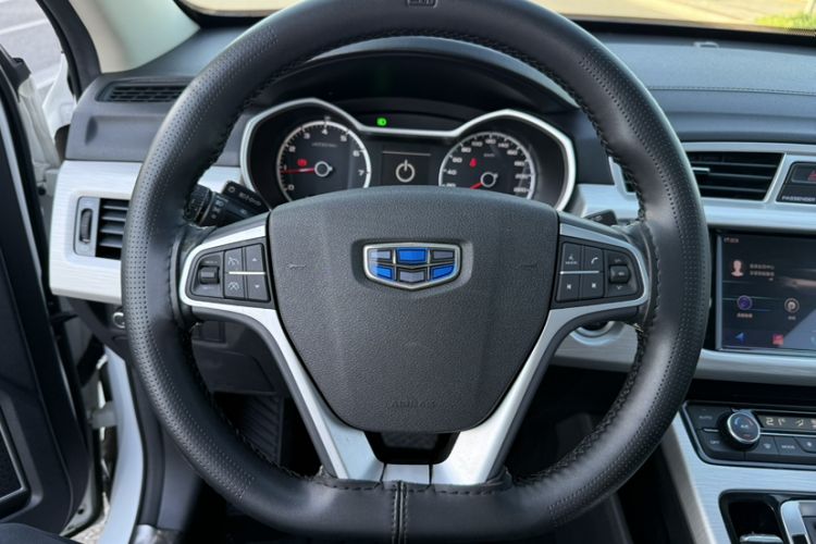 Used Geely Auto Emgrand X7 Sport 2018 1.8TD Automatic Two-Wheel Drive Zhiya Model Steering Wheel