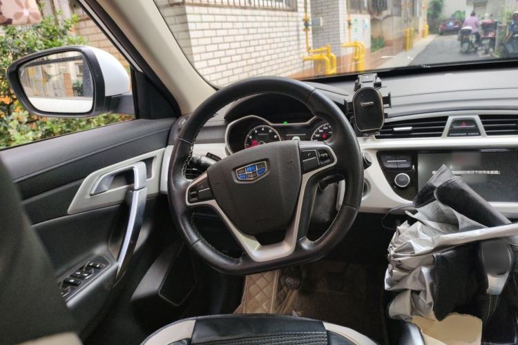 Used Geely Auto Emgrand X7 Sport 2018 1.8TD Manual Two-Wheel Drive Zhiya Model Steering Wheel