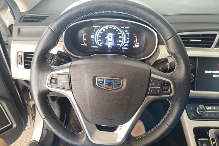 Used Geely Auto Emgrand X7 Sport 2018 1.8TD Automatic Two-Wheel Drive Smart Connect 4G Internet Edition Steering Wheel