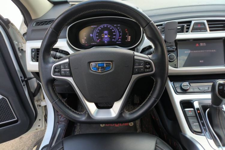 Used Geely Auto Emgrand X7 Sport 2018 1.8TD Automatic Two-Wheel Drive Smart Connect 4G Internet Edition Steering Wheel
