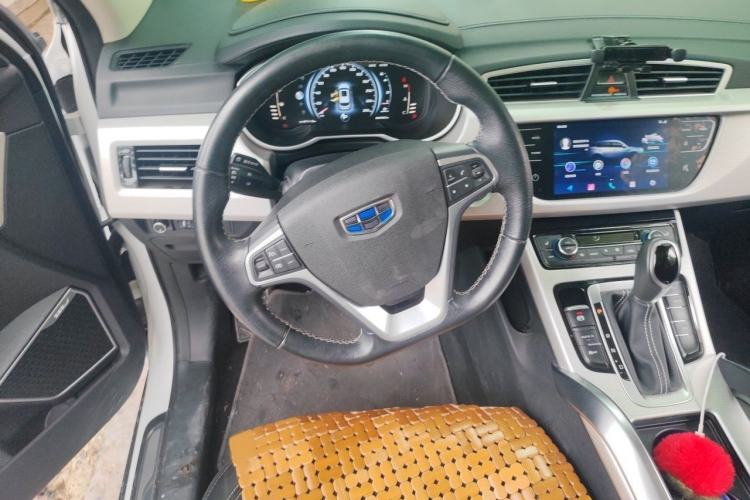 Used Geely Auto Emgrand X7 Sport 2018 1.8TD Automatic Two-Wheel Drive Smart 4G Connected Version Steering Wheel