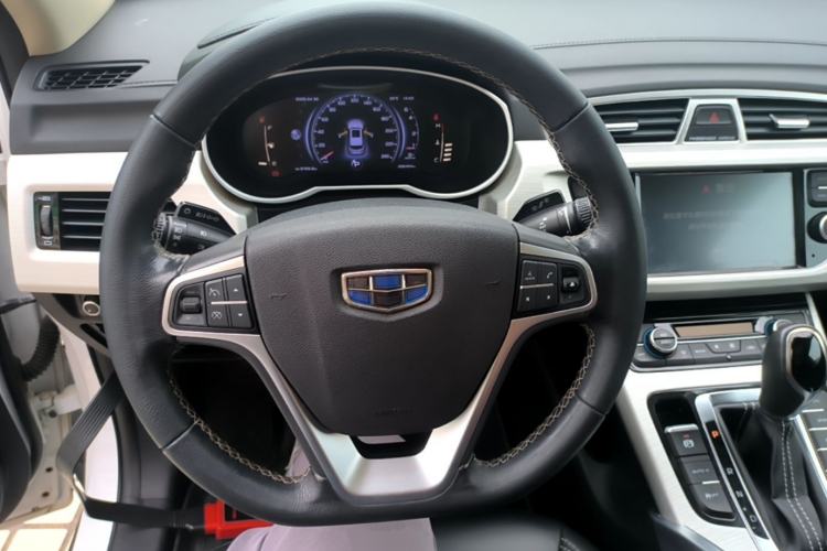 Used Geely Auto Emgrand X7 Sport 2018 1.8TD Automatic Two-Wheel Drive Smart Connect 4G Internet Edition Steering Wheel