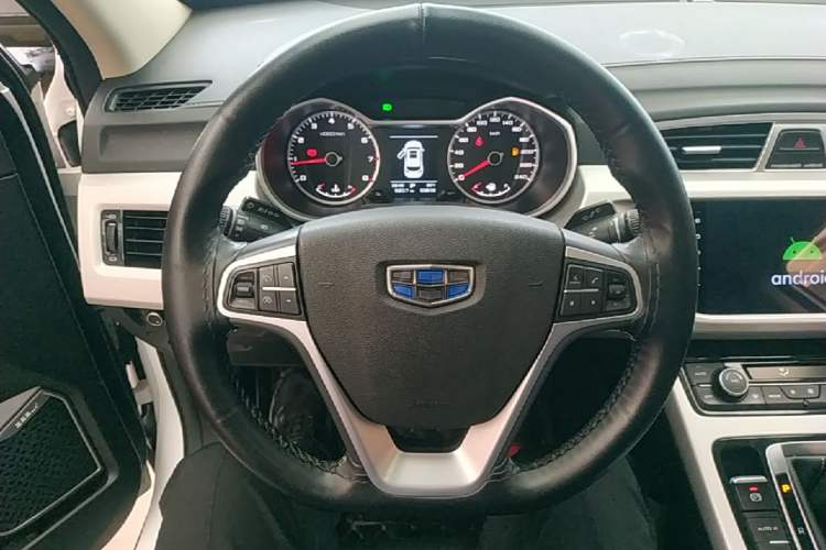 Used Geely Auto Emgrand X7 Sport 2018 1.8TD Automatic Two-Wheel Drive Zhiya Model Steering Wheel