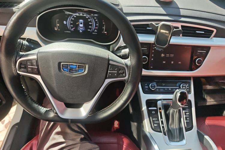 Used Geely Auto Emgrand X7 Sport 2018 1.8TD Automatic Two-Wheel Drive Smart Connect 4G Internet Edition Steering Wheel