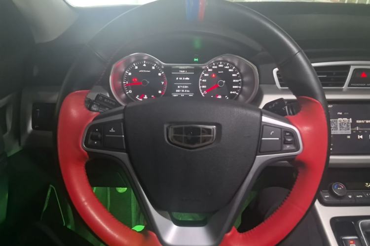 Used Geely Auto Emgrand X7 Sport 2018 2.0L Manual Two-Wheel Drive Zhiya Version Steering Wheel