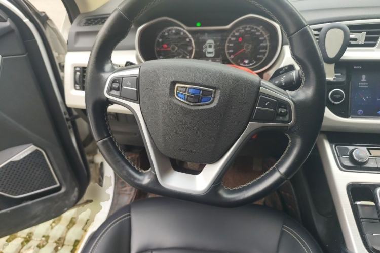 Used Geely Auto Emgrand X7 Sport 2018 2.0L Manual Two-Wheel Drive Zhiya Version Steering Wheel