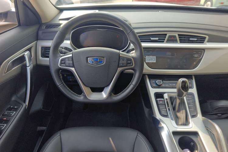 Used Geely Auto Emgrand X7 Sport 2018 1.8TD Automatic Two-Wheel Drive Smart 4G Connected Version Steering Wheel
