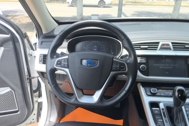 Used Geely Auto Emgrand X7 Sport 2018 1.8TD Automatic Two-Wheel Drive Smart Connect 4G Internet Edition Steering Wheel