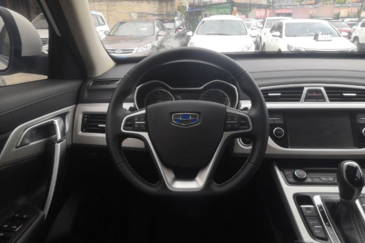 Used Geely Auto Emgrand X7 Sport 2018 1.8TD Automatic Two-Wheel Drive Zhiya Model Steering Wheel