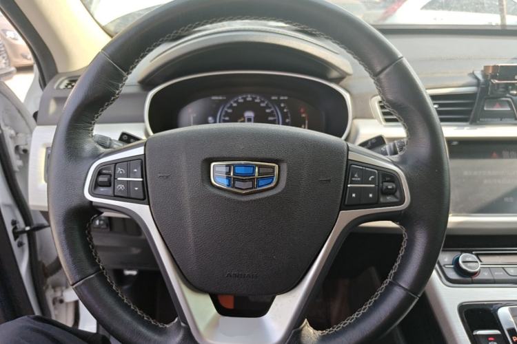 Used Geely Auto Emgrand X7 Sport 2018 1.8TD Automatic Two-Wheel Drive Smart Connect 4G Internet Edition Steering Wheel