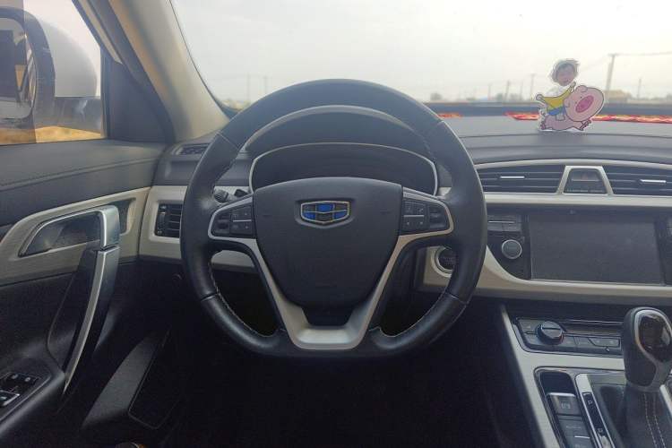 Used Geely Auto Emgrand X7 Sport 2018 1.8TD Automatic Two-Wheel Drive Smart Connect 4G Internet Edition Steering Wheel
