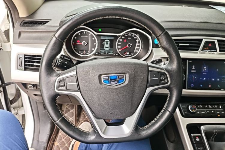 Used Geely Auto Emgrand X7 Sport 2018 1.8TD Manual Two-Wheel Drive Zhiya Model Steering Wheel