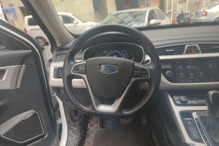Used Geely Auto Emgrand X7 Sport 2018 1.8TD Automatic Two-Wheel Drive Smart Connect 4G Internet Edition Steering Wheel
