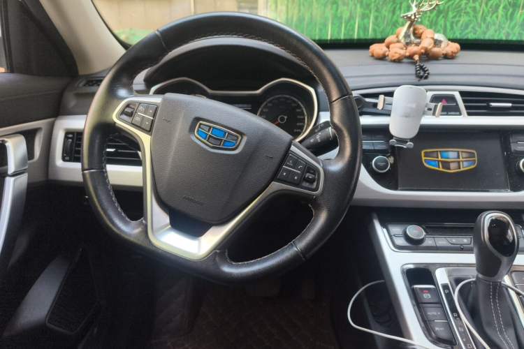 Used Geely Auto Emgrand X7 Sport 2018 1.8TD Automatic Two-Wheel Drive Zhiya Model Steering Wheel