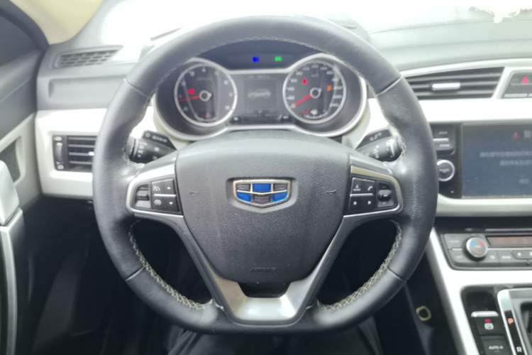 Used Geely Auto Emgrand X7 Sport 2018 1.8TD Automatic Two-Wheel Drive Zhiya Model Steering Wheel
