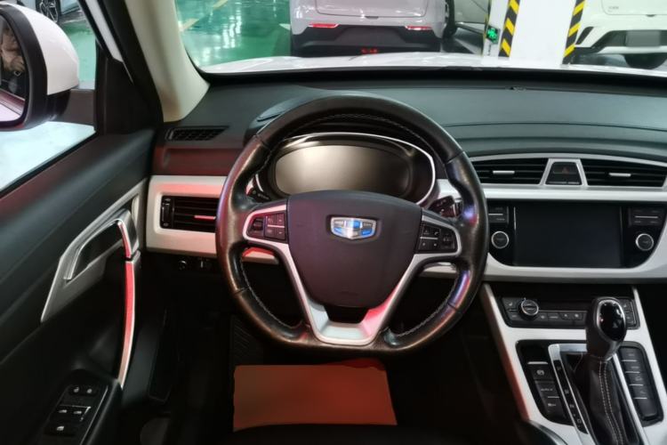 Used Geely Auto Emgrand X7 Sport 2018 1.8TD Automatic Two-Wheel Drive Smart Connect 4G Internet Edition Steering Wheel